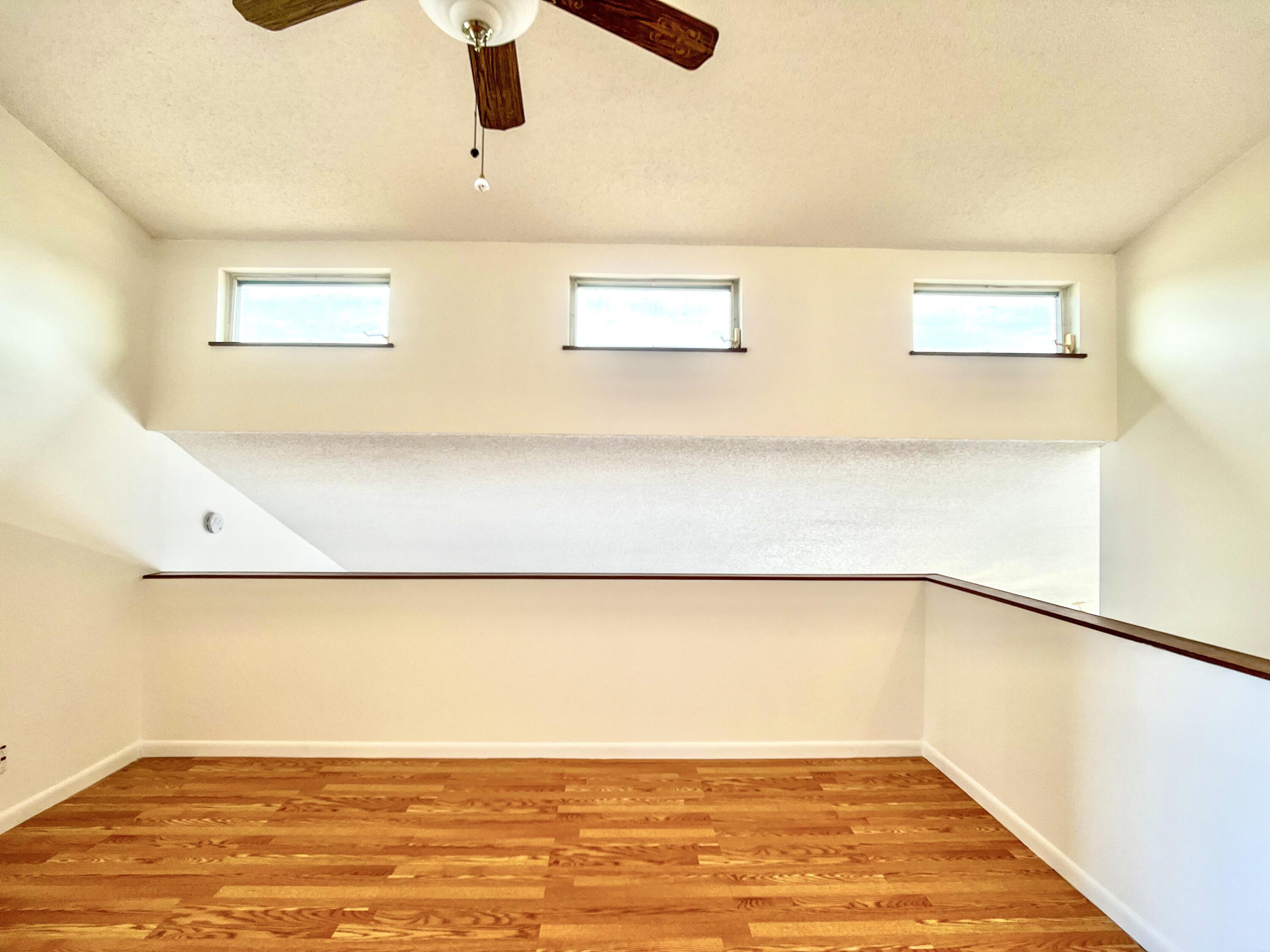 102 Maplecrest Circle Jupiter, FL 33458 - Photo 11 of 18 LOFT