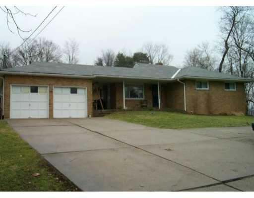 440 Golf Course Road Aliquippa, PA 15001 - Photo 1 of 8 Exterior Front.