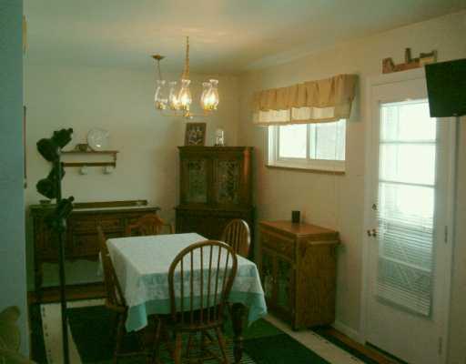 440 Golf Course Road Aliquippa, PA 15001 - Photo 3 of 8 Dining Room.