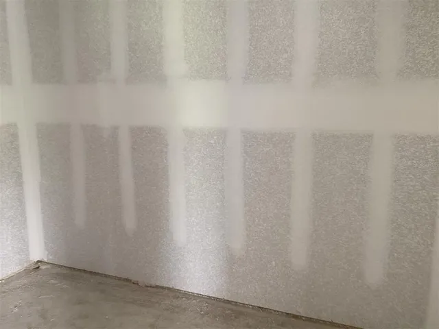 a view of an entryway of the house