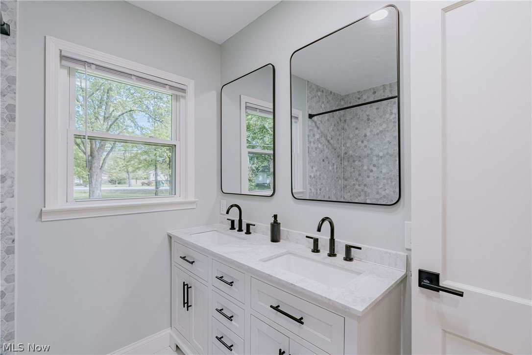 7809 Fairmount Road Novelty, OH 44072 - Photo 20 of 36