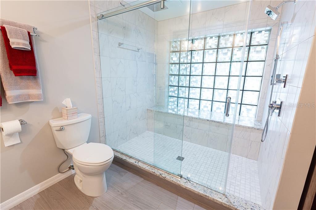 155 Spring Wood Trail Altamonte Springs, FL 32714 - Photo 16 of 30 Master bath