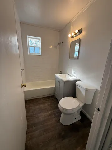 $1,900 | 709 West 4th Street, Riviera Beach, FL 33404