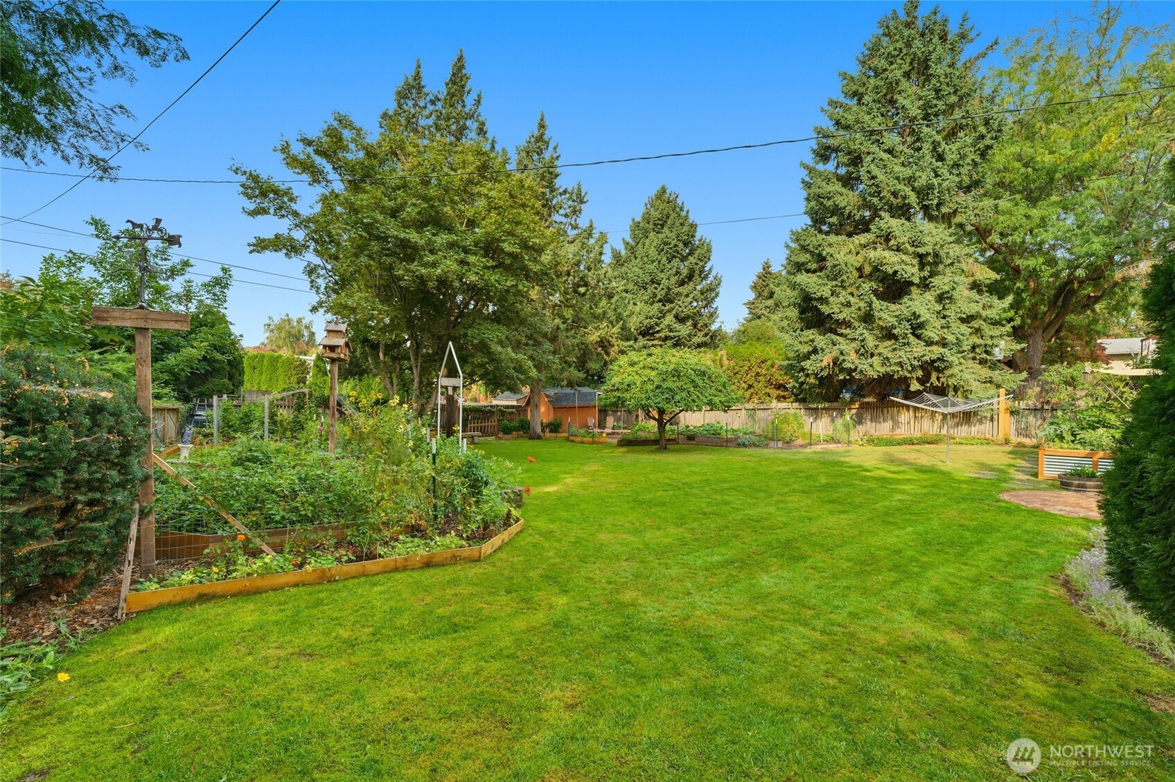 945 Frazier Drive Walla Walla, WA 99362 - Photo 8 of 38 a view of a garden