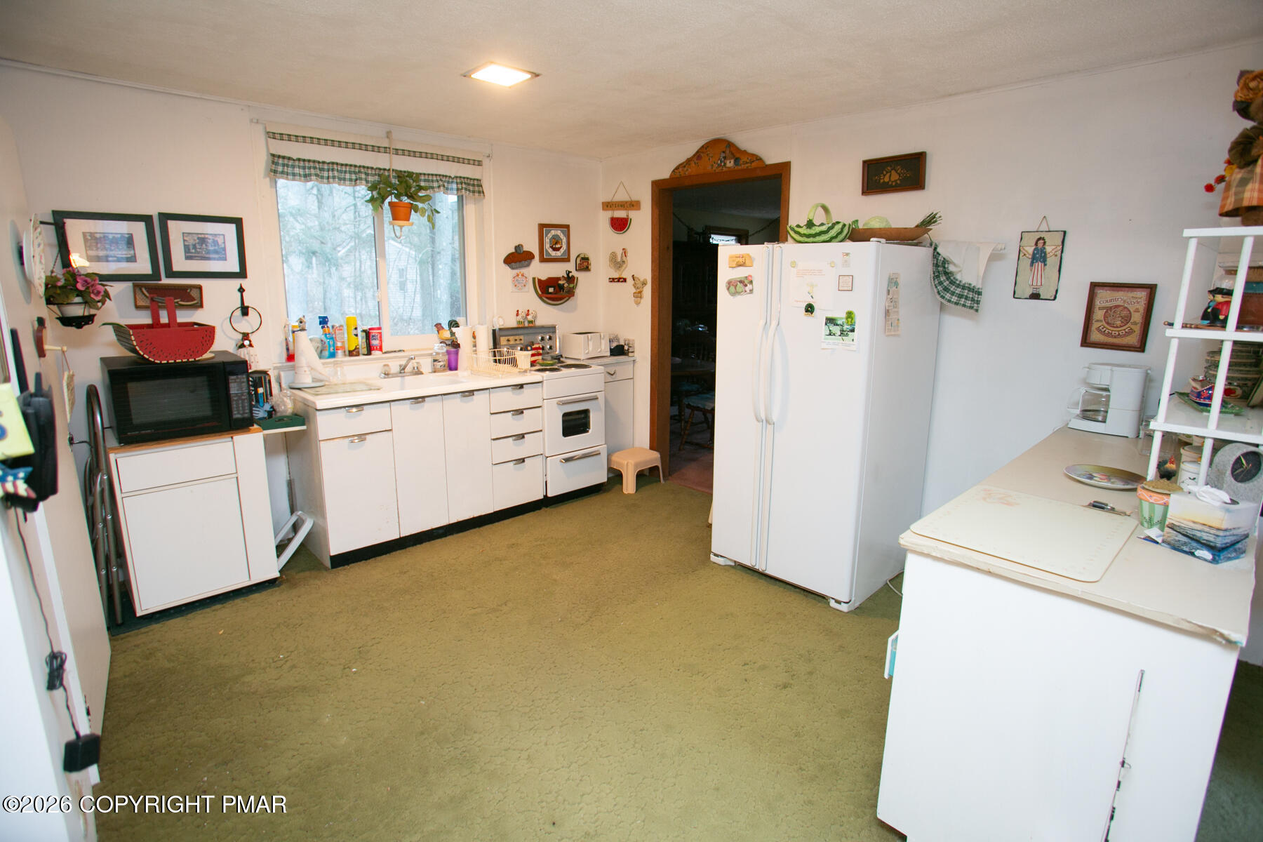 1110 Manzanedo Road East Stroudsburg, PA 18302 - Photo 15 of 29 011526dc018a