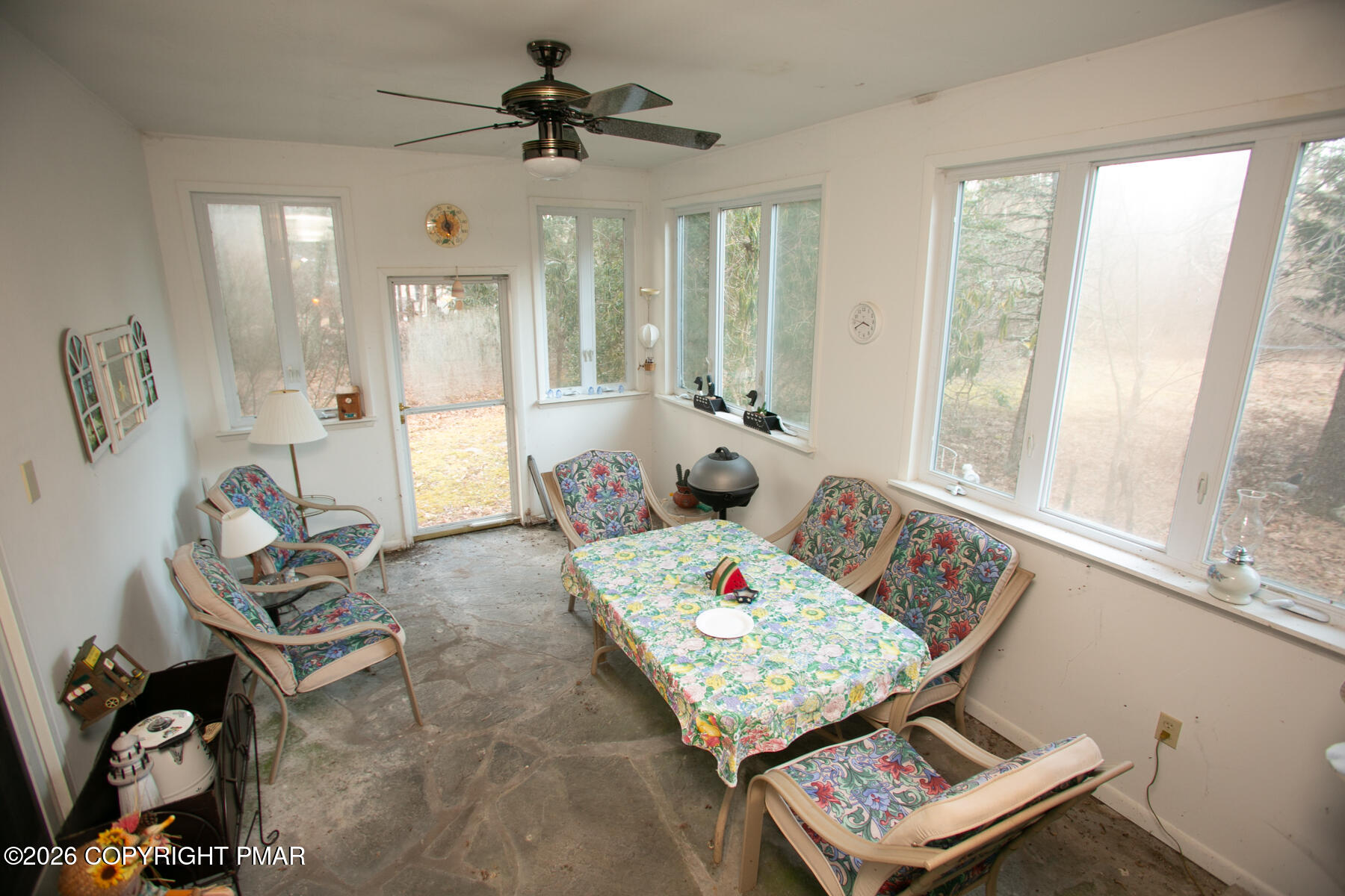 1110 Manzanedo Road East Stroudsburg, PA 18302 - Photo 18 of 29 011526dc021a