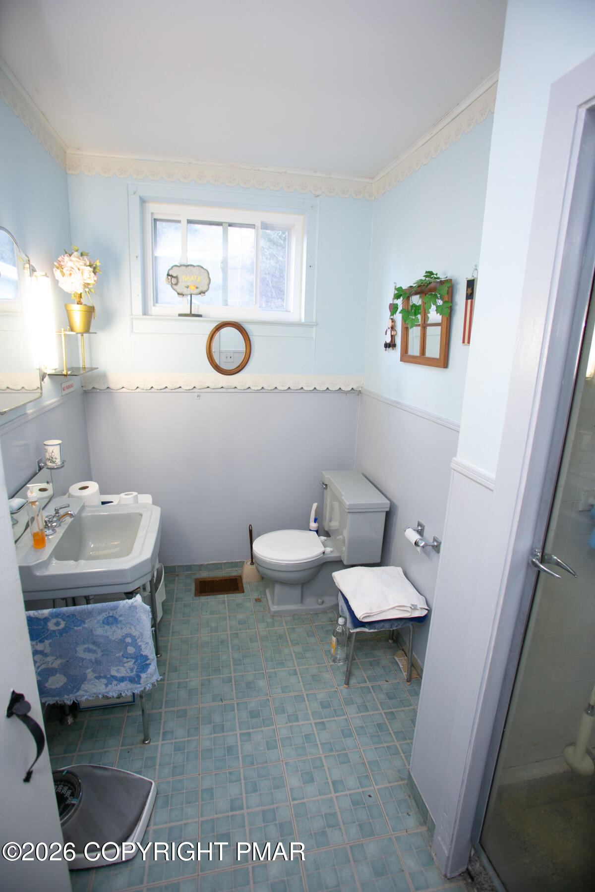 1110 Manzanedo Road East Stroudsburg, PA 18302 - Photo 26 of 29 011526dc029a