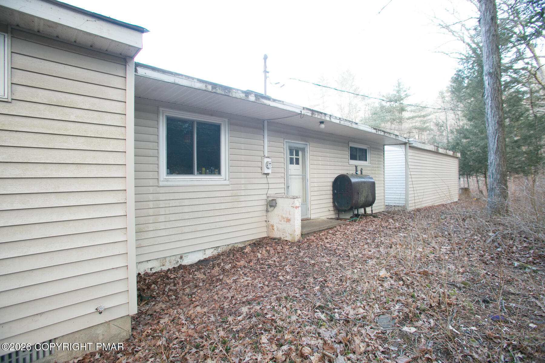 1110 Manzanedo Road East Stroudsburg, PA 18302 - Photo 27 of 29 011526dc011a