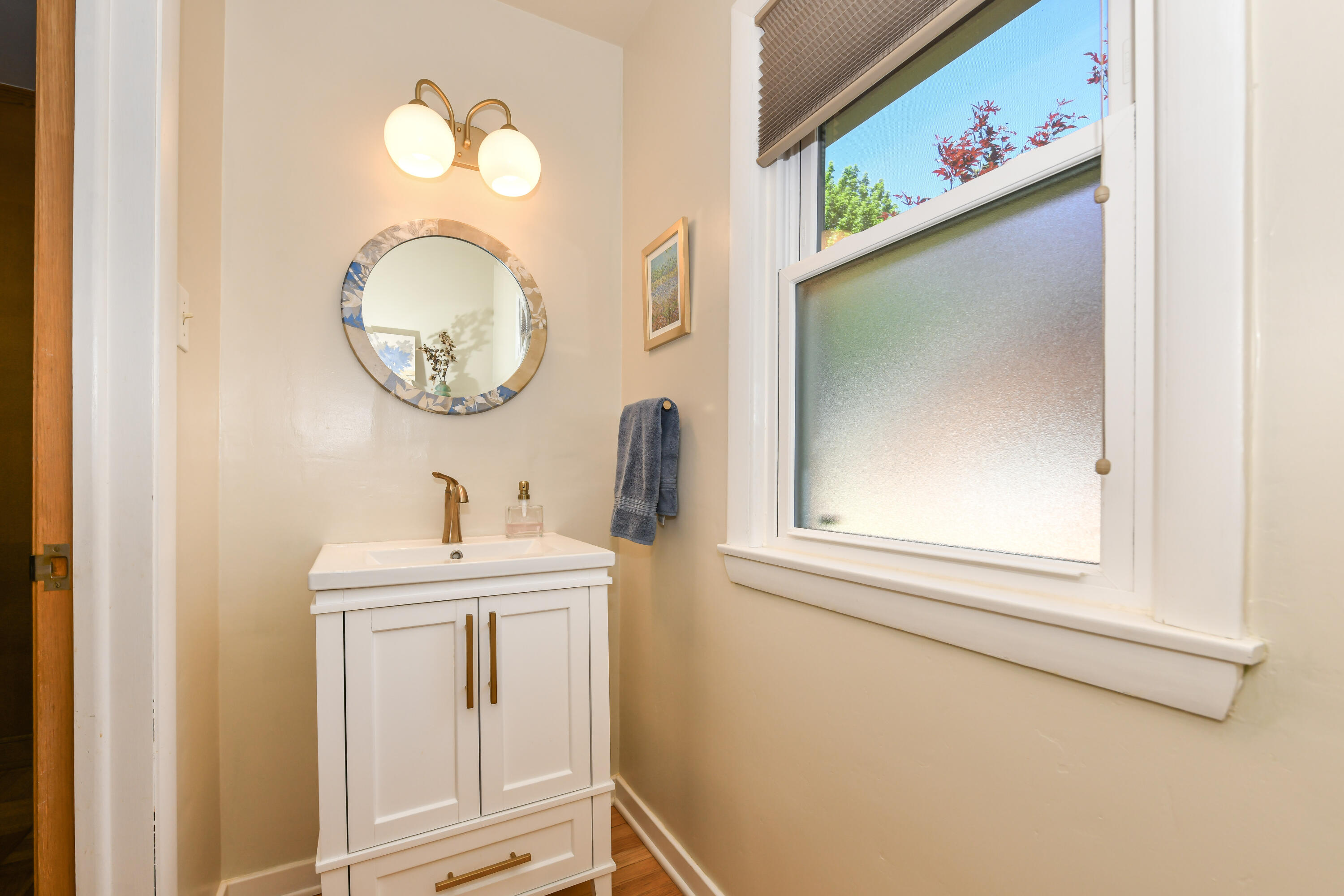 9740 West Center Street Milwaukee, WI 53222 - Photo 15 of 49 Half Bath
