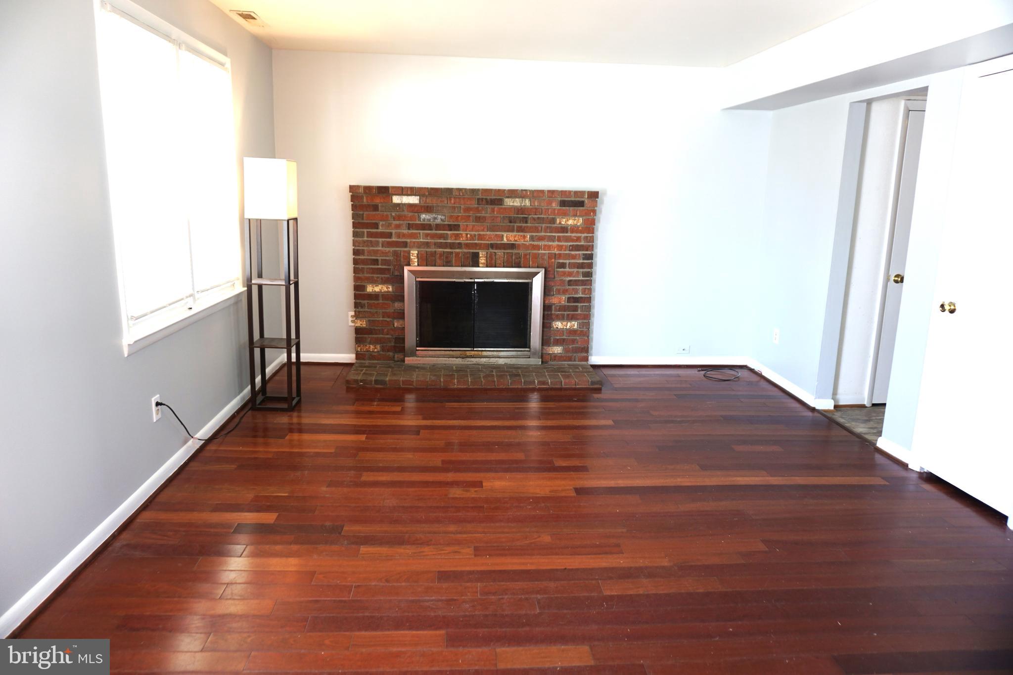 702 Londontown Road Edgewater, MD 21037 - Photo 3 of 27