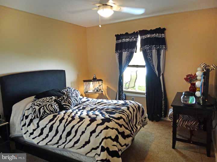 61 Vineyard Road Levittown, PA 19057 - Photo 14 of 25 Gallery Image 14
