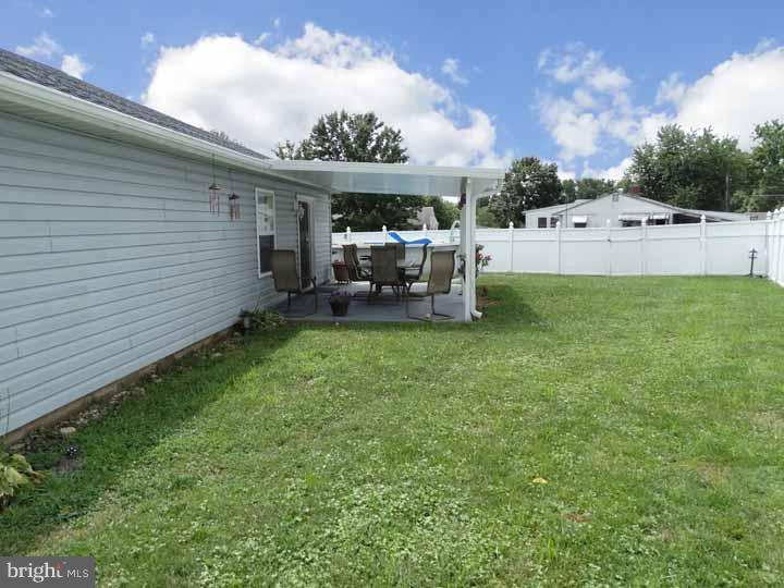 61 Vineyard Road Levittown, PA 19057 - Photo 22 of 25 Gallery Image 22