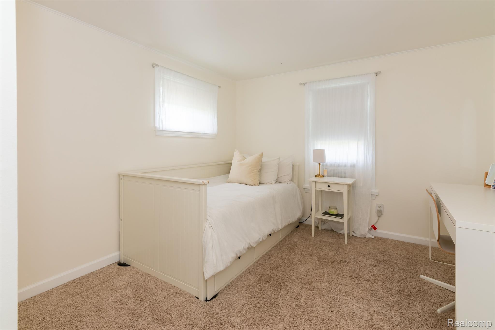 1323 Rowe Road Milford, MI 48380 - Photo 24 of 43 Gallery Image 24