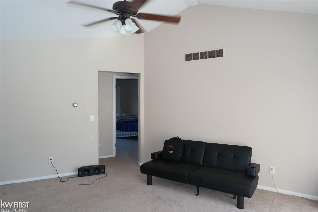 7041 Brewer Road Flint, MI 48507 - Photo 4 of 19