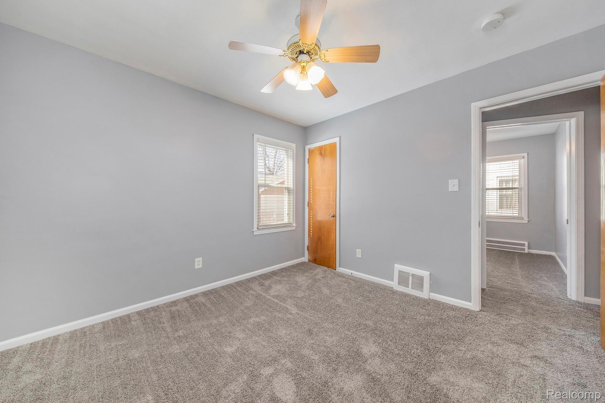 4448 Howe Road Wayne, MI 48184 - Photo 14 of 25 2S4A8743.jpg
