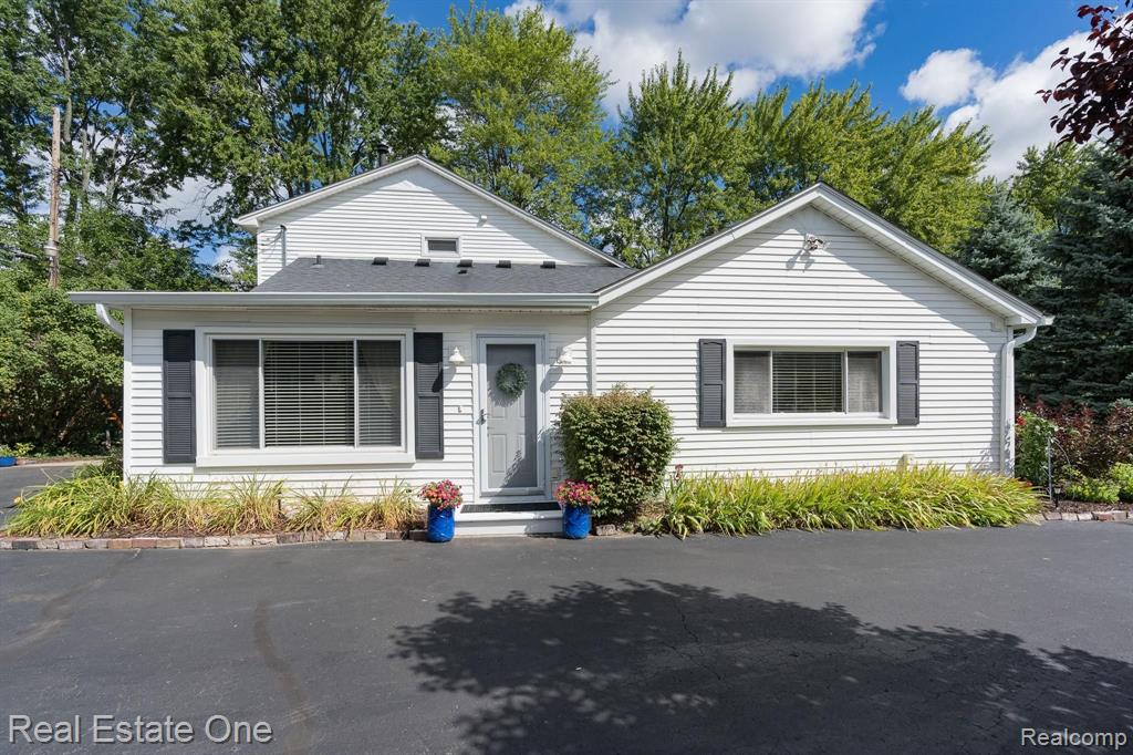 2686 Gerald Avenue Rochester Hills, MI 48307 - Photo 42 of 44
