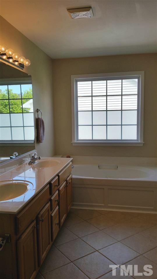 5221 Pinehall Wynd Raleigh, NC 27604 - Photo 3 of 17 Gallery Image 3