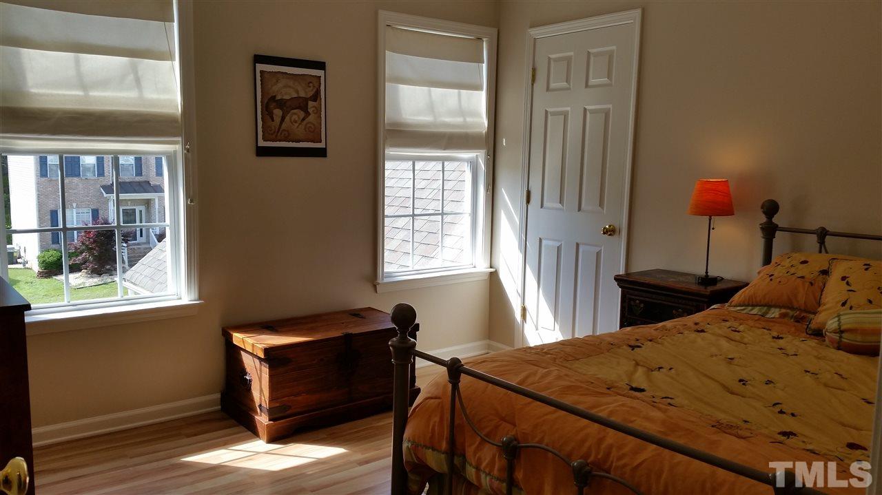 5221 Pinehall Wynd Raleigh, NC 27604 - Photo 4 of 17 Gallery Image 4