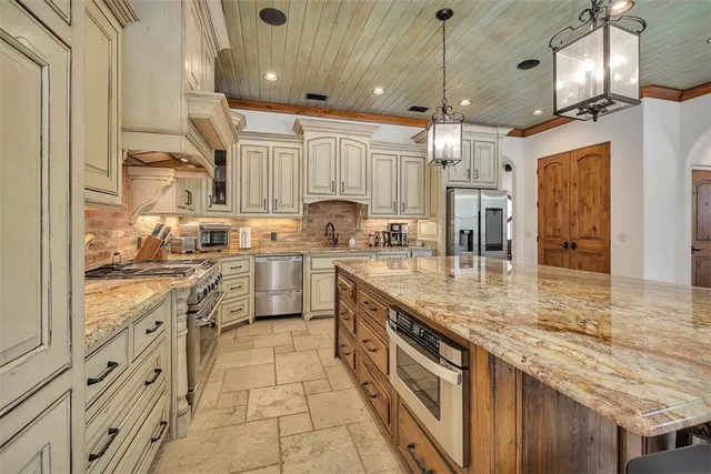 $2,595,000 | 712 Hamilton Landing Drive, St. Simons Island, GA 31522