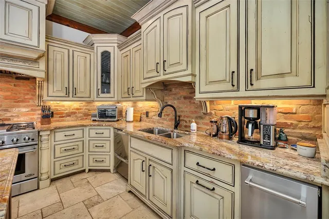 $2,595,000 | 712 Hamilton Landing Drive, St. Simons Island, GA 31522