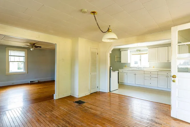 $277,000 | 33 James Street, Rockland, ME 04841