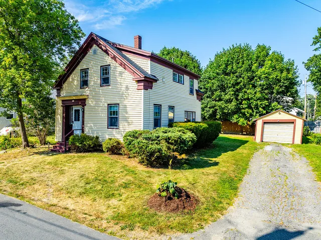 $277,000 | 33 James Street, Rockland, ME 04841