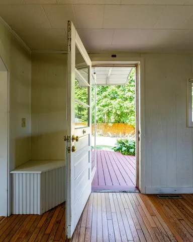 $277,000 | 33 James Street, Rockland, ME 04841