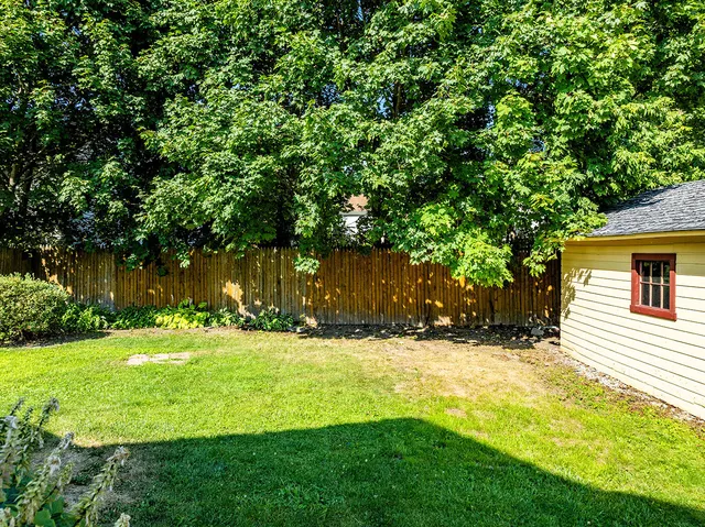 $277,000 | 33 James Street, Rockland, ME 04841