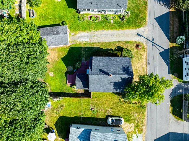 $277,000 | 33 James Street, Rockland, ME 04841