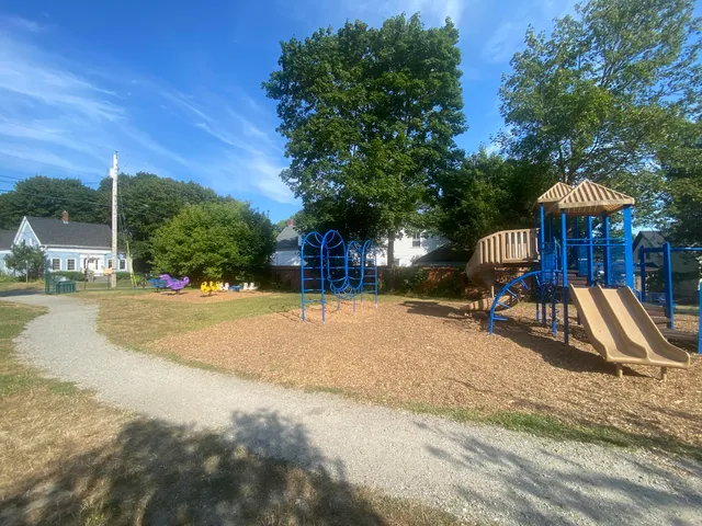 $277,000 | 33 James Street, Rockland, ME 04841