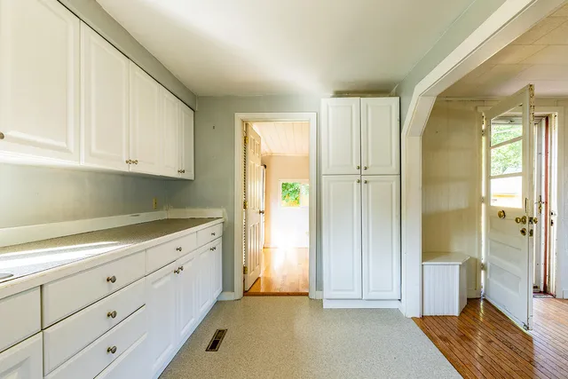 $277,000 | 33 James Street, Rockland, ME 04841