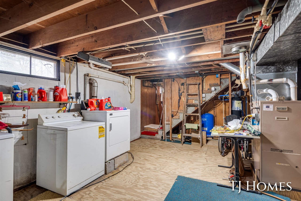 5818 East Sternberg Road Fruitport, MI 49415 - Photo 25 of 45
