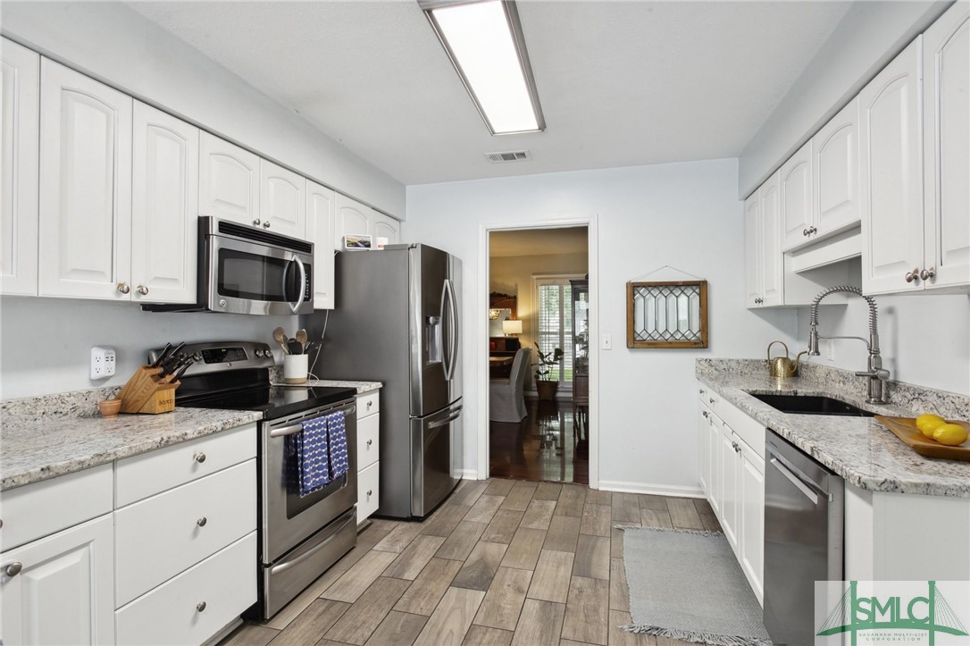 147 Cardinal Road Savannah, GA 31406 - Photo 10 of 28 Gallery Image 10