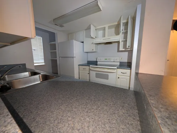 $1,500 | 849 Brandon Avenue, Pontiac, MI 48340