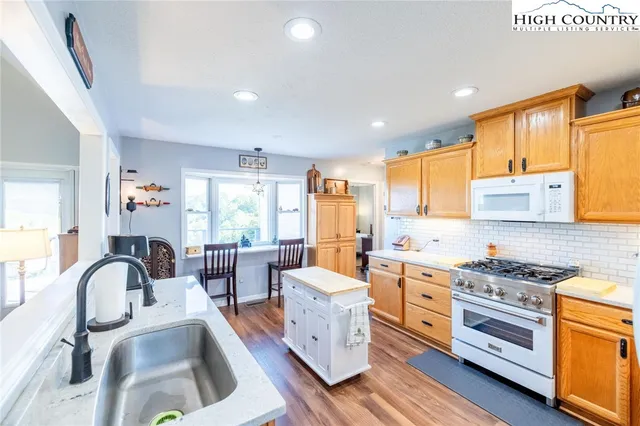 $575,000 | 347 Hickory Mountain Road, Sparta, NC 28675