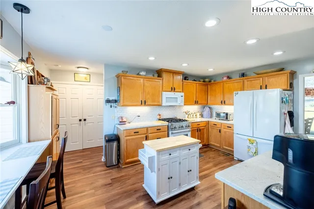 $575,000 | 347 Hickory Mountain Road, Sparta, NC 28675