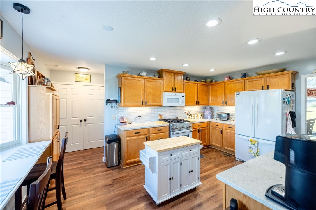 347 Hickory Mountain Road Sparta, NC 28675 - Photo 18 of 50 Gallery Image 18