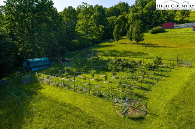 $575,000 | 347 Hickory Mountain Road, Sparta, NC 28675