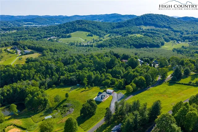 $575,000 | 347 Hickory Mountain Road, Sparta, NC 28675