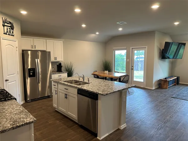 $2,350 | 12312 Trumpetfish Court, Conroe, TX 77304