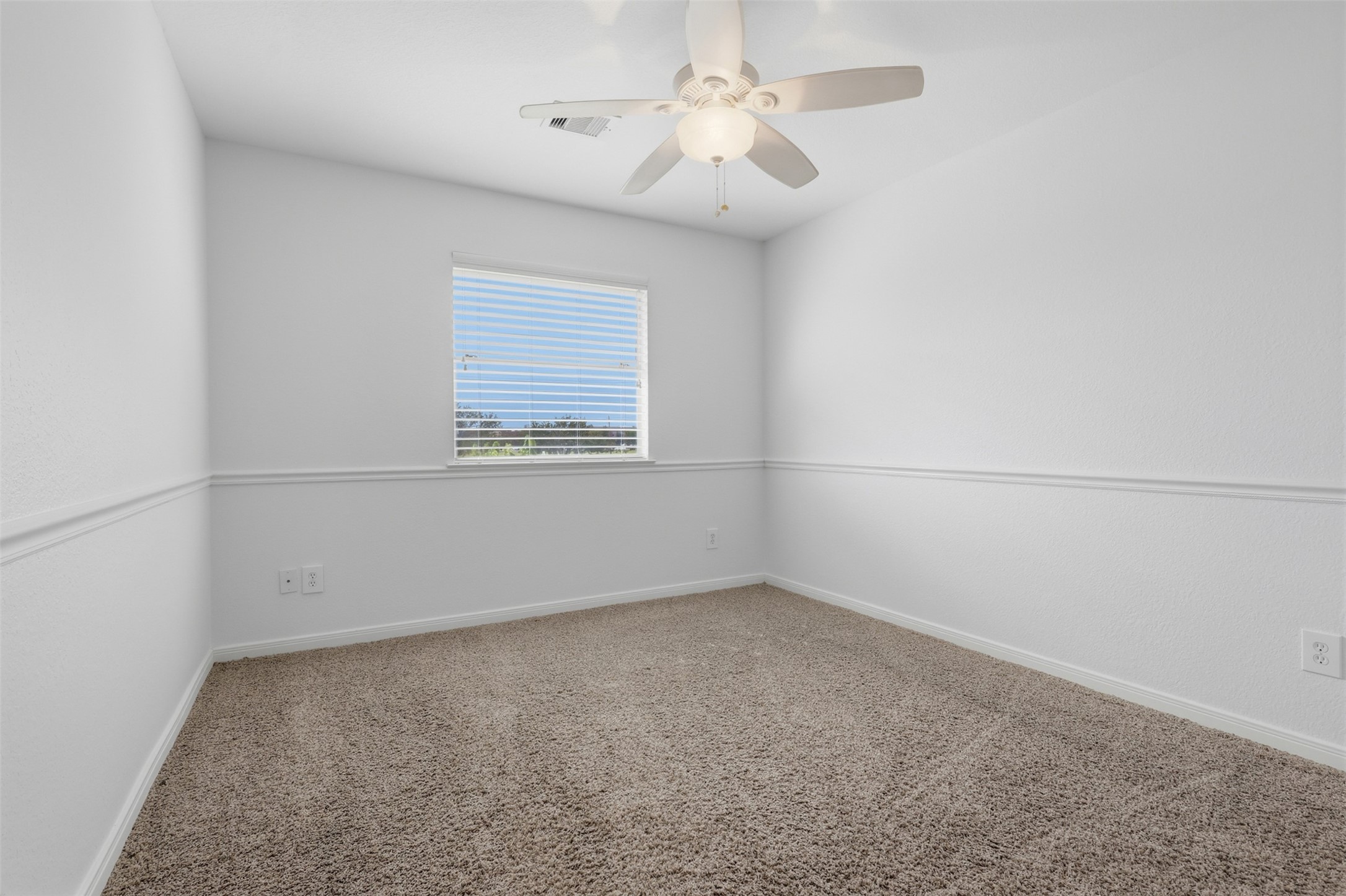 4838 Roaring Springs Road Pasadena, TX 77505 - Photo 22 of 38 Third bedroom