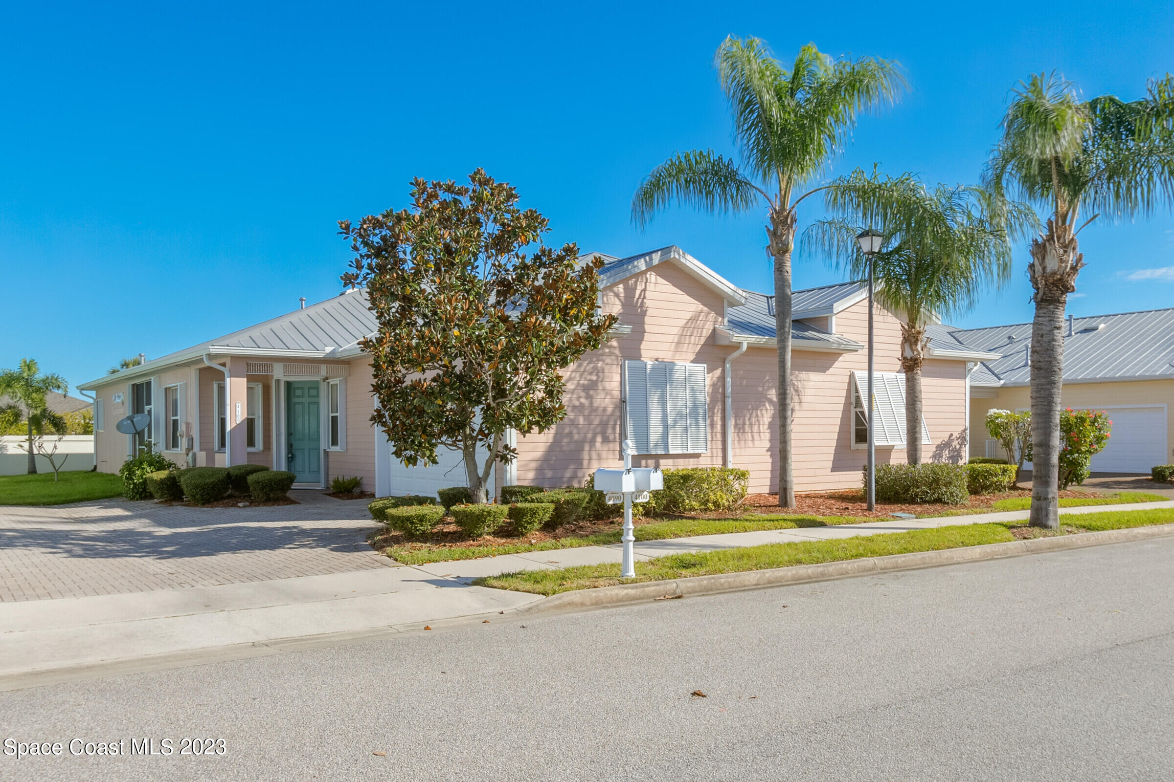 02_4100Alamanda101_mls