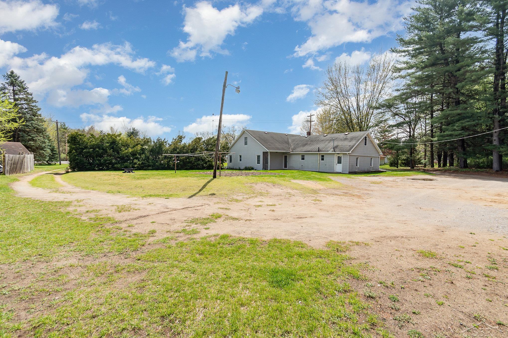 15490 Gratiot Road Hemlock, MI 48626 - Photo 15 of 23