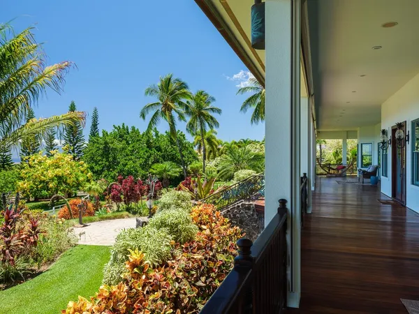 $9,500,000 | 65 Wili Okai Way, Lahaina, HI 96761