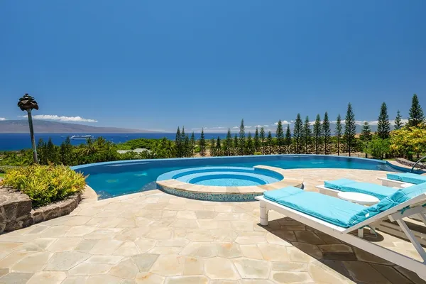 $9,500,000 | 65 Wili Okai Way, Lahaina, HI 96761