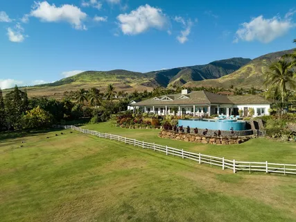 $9,500,000 | 65 Wili Okai Way, Lahaina, HI 96761