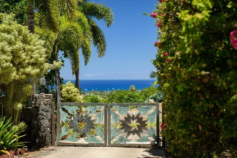 $9,500,000 | 65 Wili Okai Way, Lahaina, HI 96761