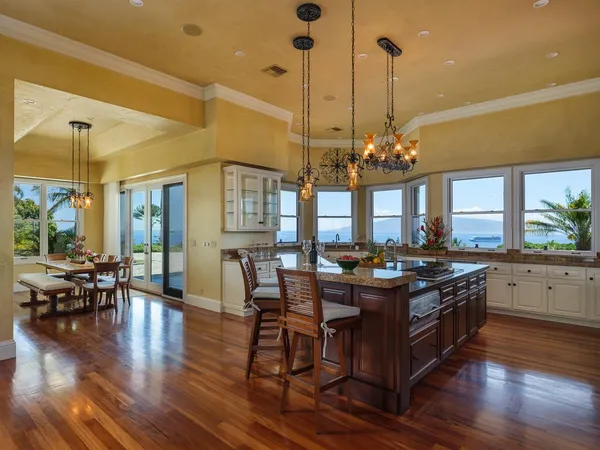 $9,500,000 | 65 Wili Okai Way, Lahaina, HI 96761