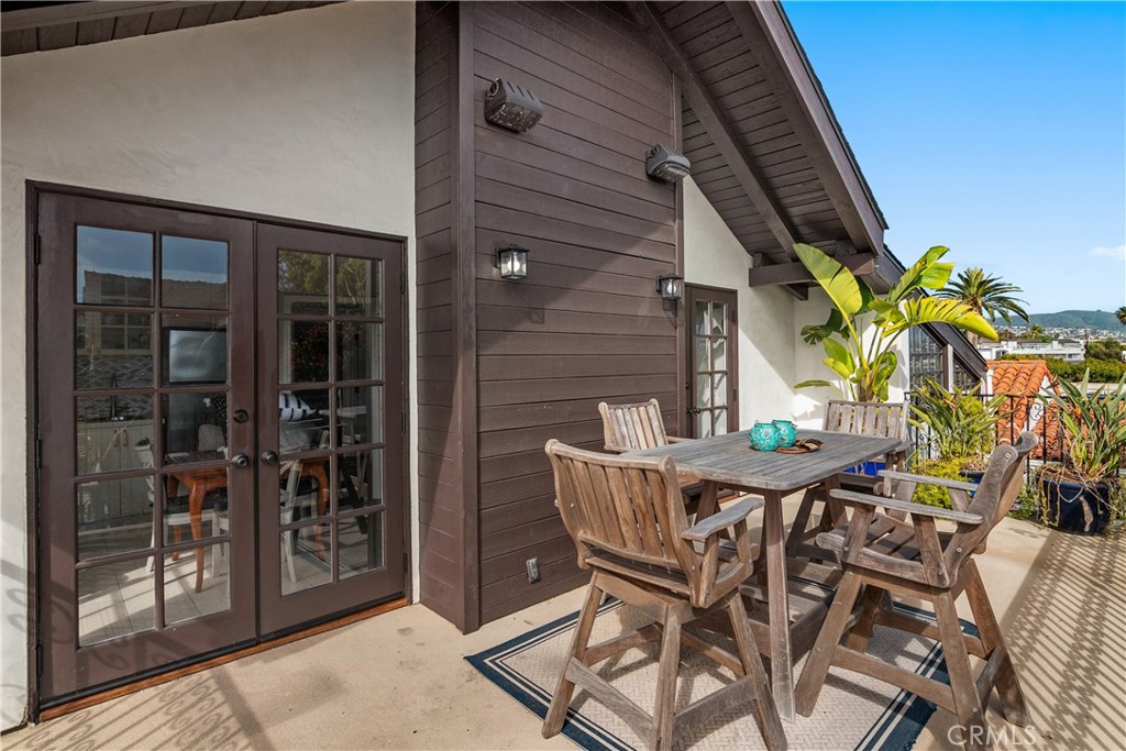 848 Cliff Drive Laguna Beach, CA 92651 - Photo 12 of 24