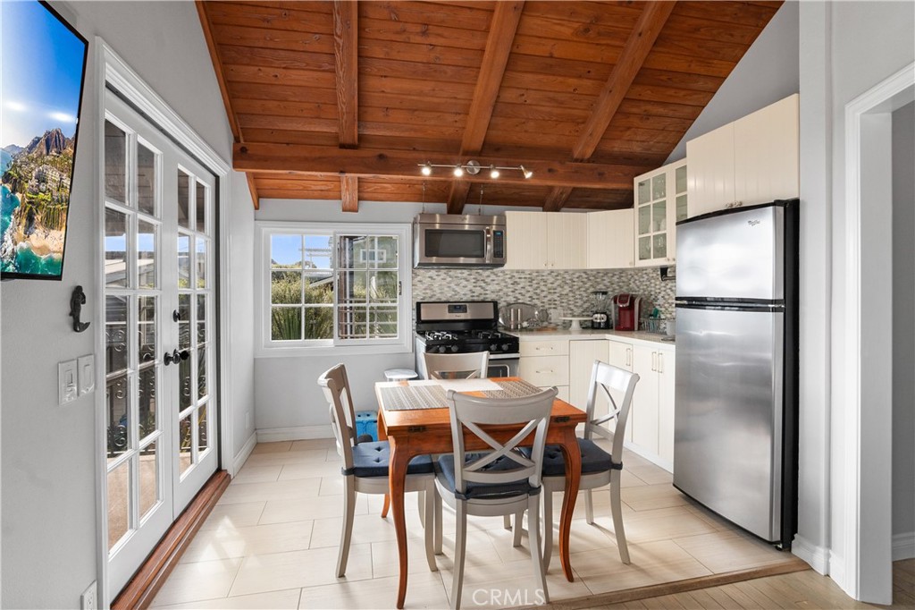 848 Cliff Drive Laguna Beach, CA 92651 - Photo 18 of 24